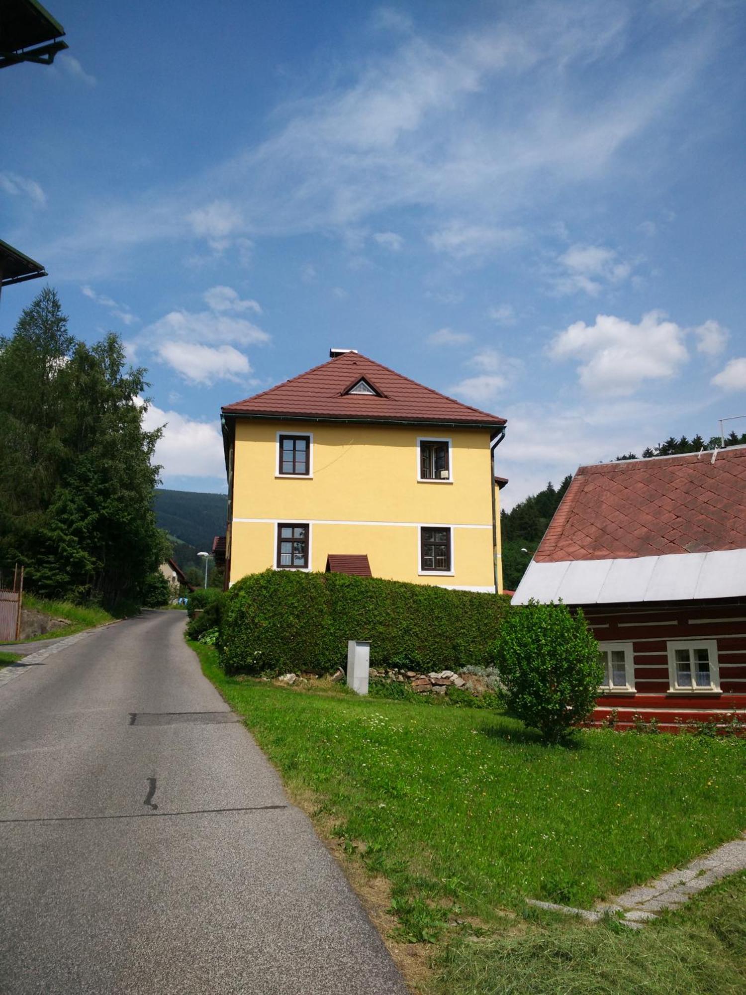 Apartmany Ilona โรกีนีซ นัด ยีเซอโร ภายนอก รูปภาพ